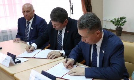 Брянсксельмаш  подписал соглашение с Правительством Саратовской области и Саратовским ГАУ