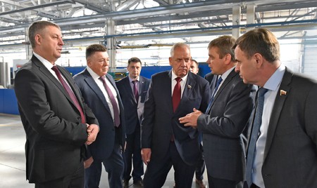 Российские сенаторы оценили работу предприятия «Брянсксельмаш»